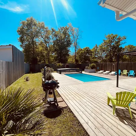 Prázdninový dům Maison Papillon Piscine Couverte *