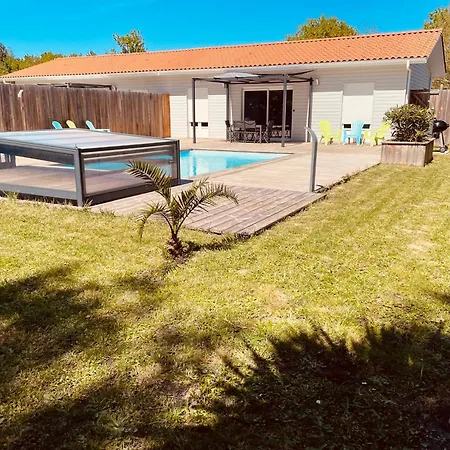 Maison Papillon Piscine Couverte